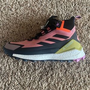 BRAND NEW IN BOX Adidas TERREX FREE HIKER 2 GORE-TEX HIKING SHOE